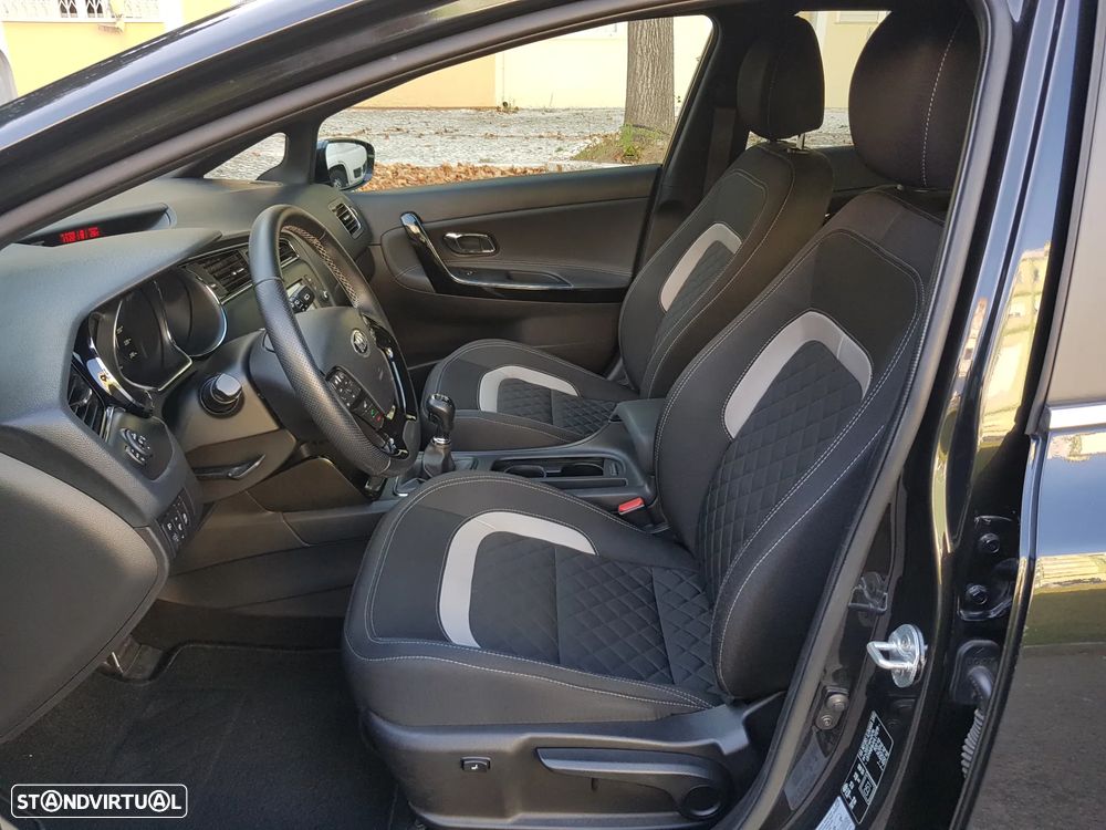 Kia Ceed SW 1.6 CRDi GT Line - 30