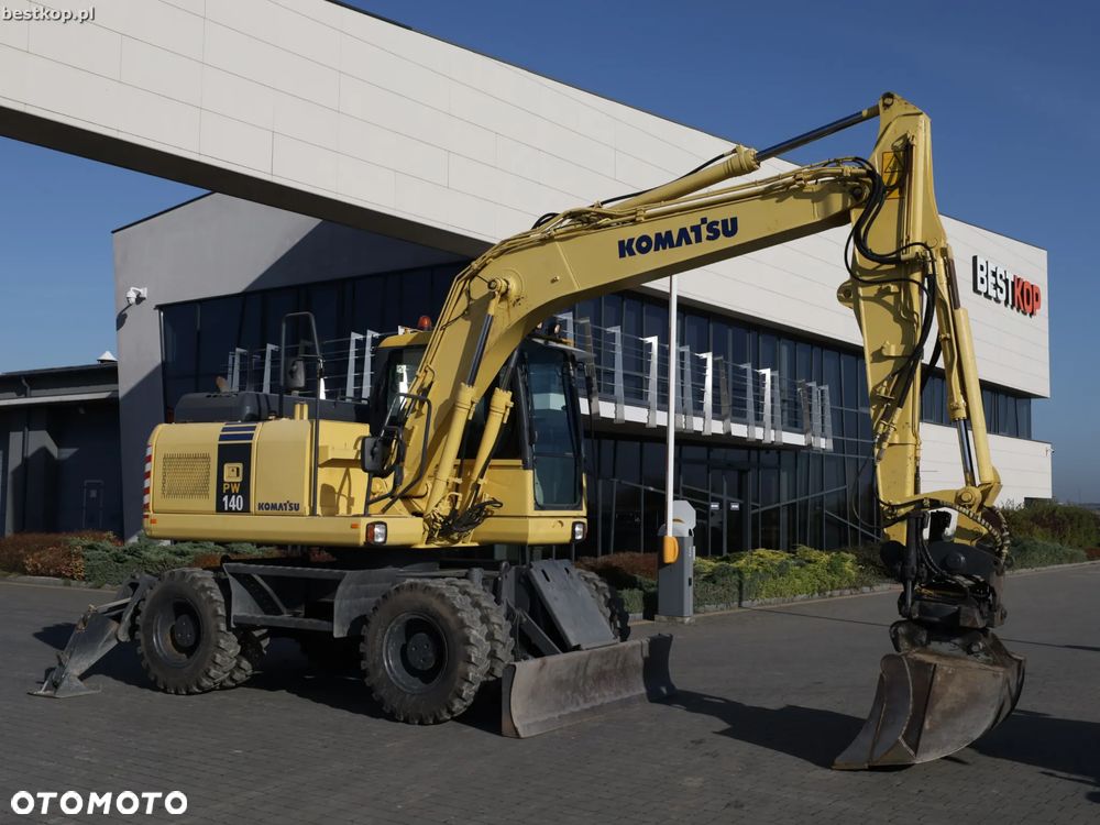 Komatsu PW140-7 - 2