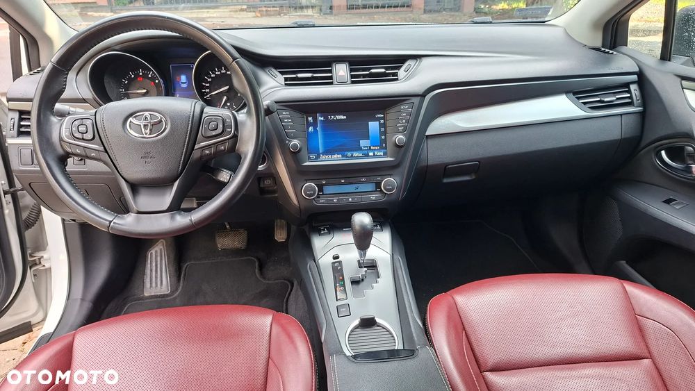 Toyota Avensis 1.8 Selection MS - 17