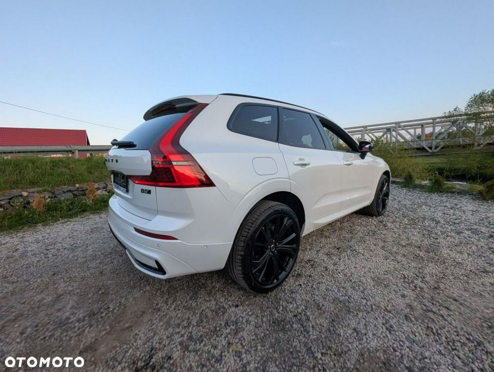 Volvo XC 60 B5 B AWD Plus Dark - 5
