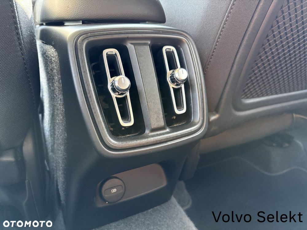Volvo XC 40 - 21