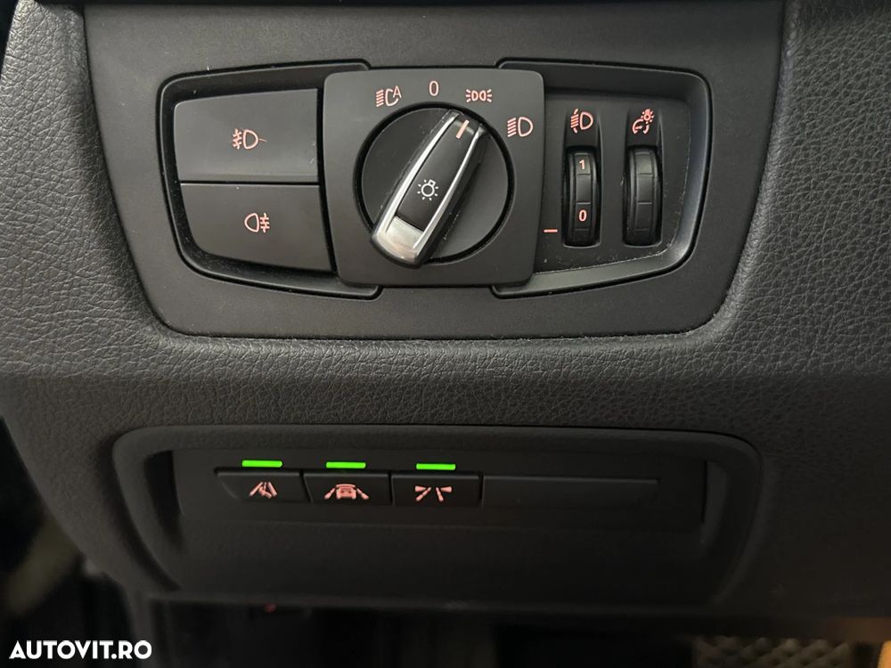 BMW Seria 3 320d xDrive AT - 16