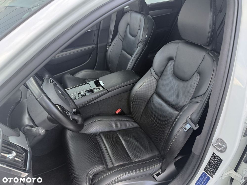 Volvo V90 - 24