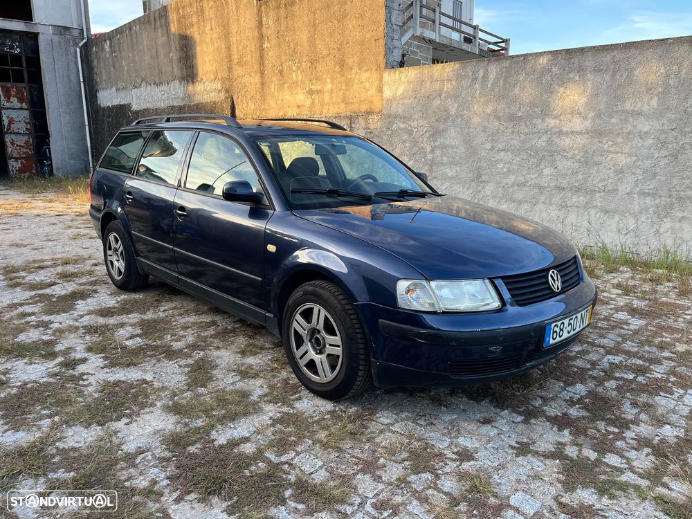 VW Passat 1.9 TDi Confortline - 1