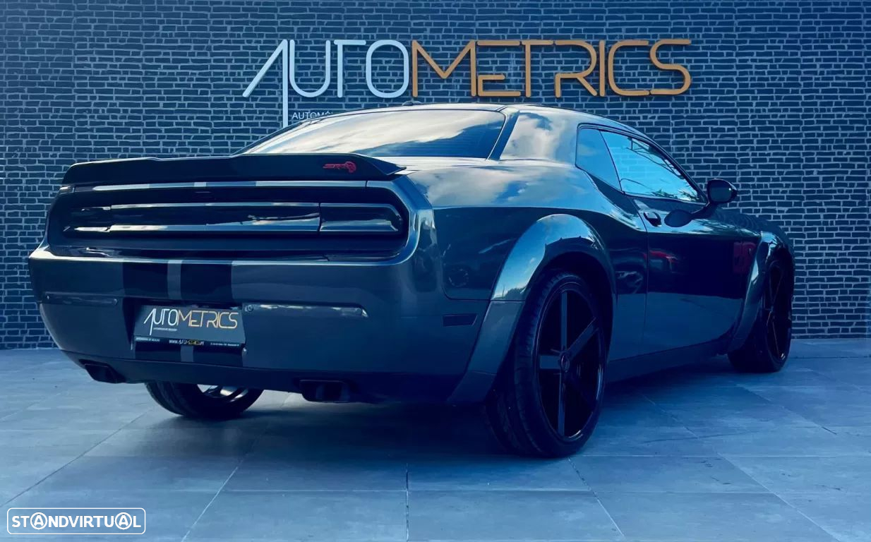 Dodge Challenger Auto SXT Plus - 3