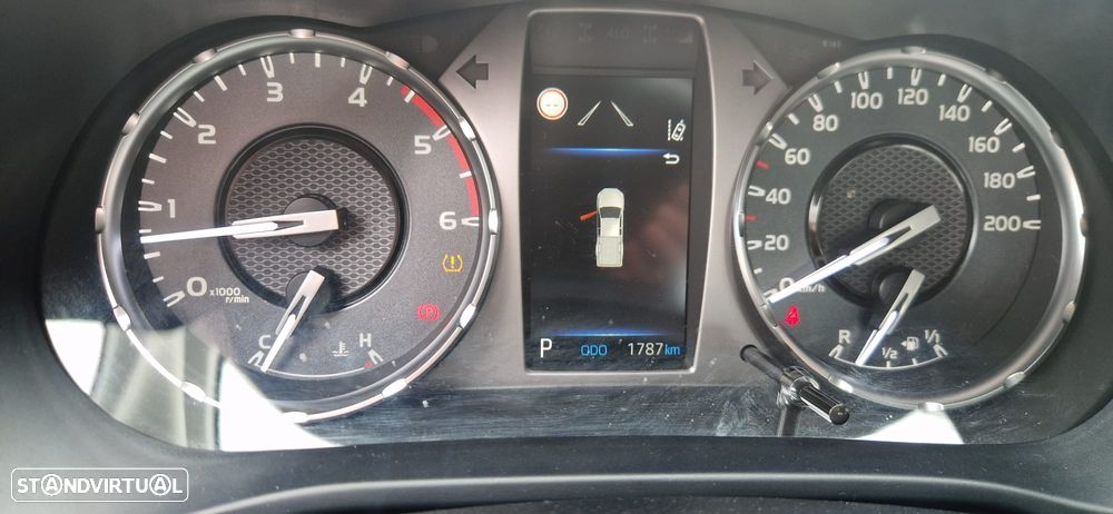 Toyota Hilux 2.4 D-4D 4WD CD CH Aut. - 6