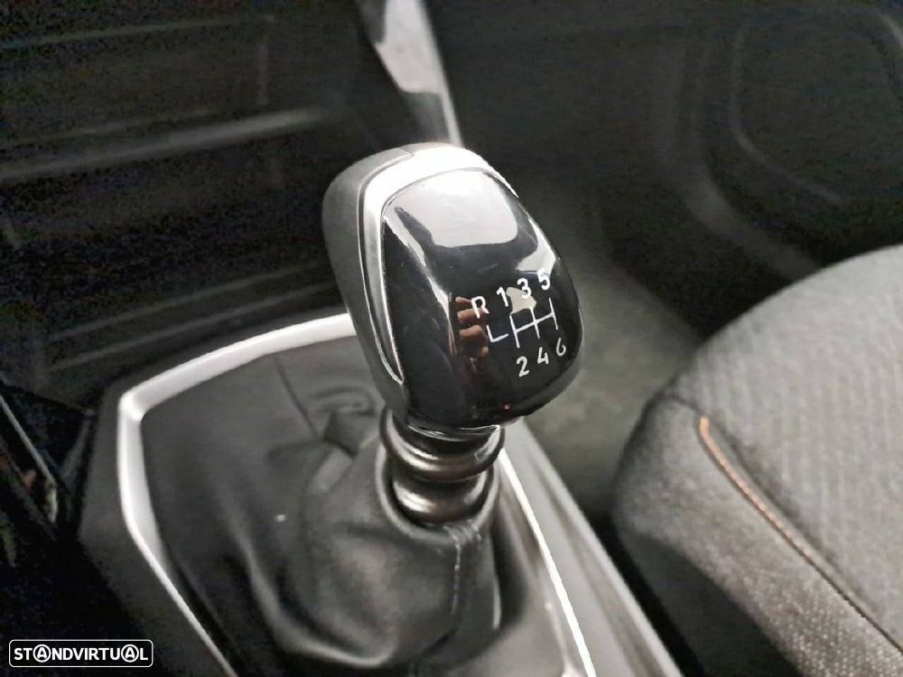 Peugeot 2008 1.2 PureTech Style - 21