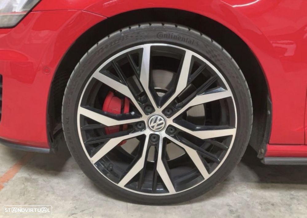 VW Golf 2.0 TSi GTi DSG Performance - 11