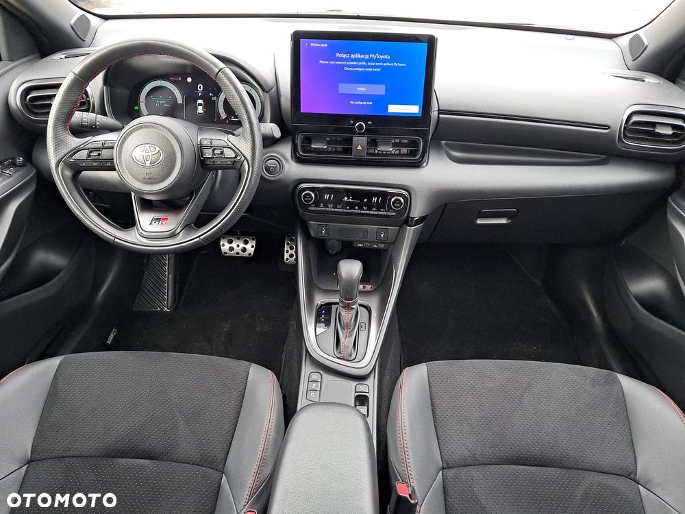 Toyota Yaris - 12