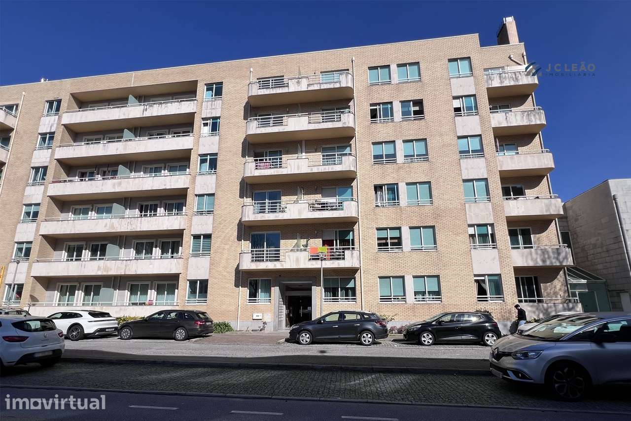 Apartamento T2 em Valongo com 3 Frentes e 2 Varandas - Grande imagem: 2/37