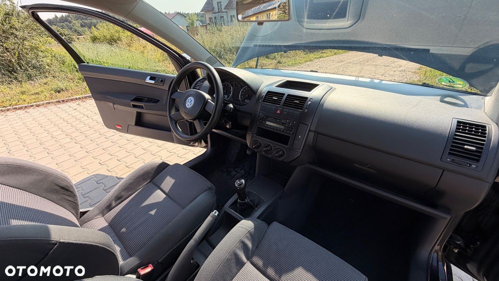Volkswagen Polo 1.4 16V Trendline - 3