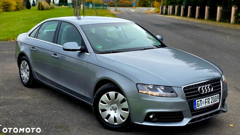 Audi A4 Limousine - 14