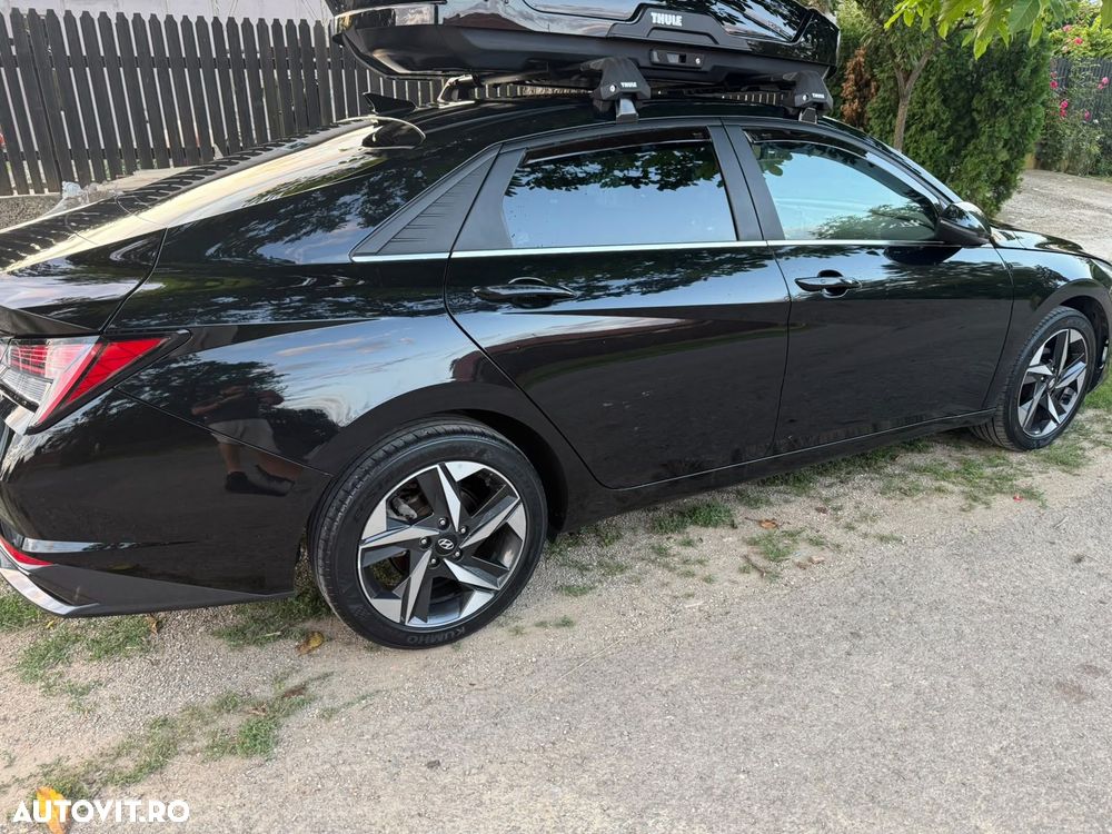 Hyundai Elantra 1.6 l 123 CP 6MT Exclusive - 8