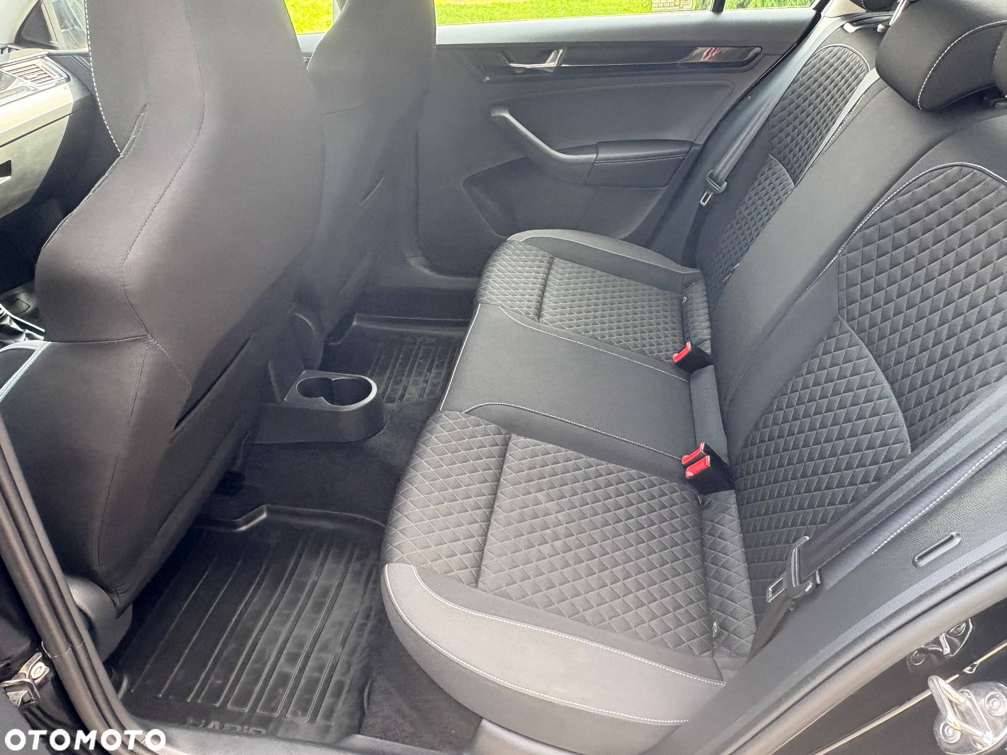 Skoda RAPID 1.0 TSI Style - 19