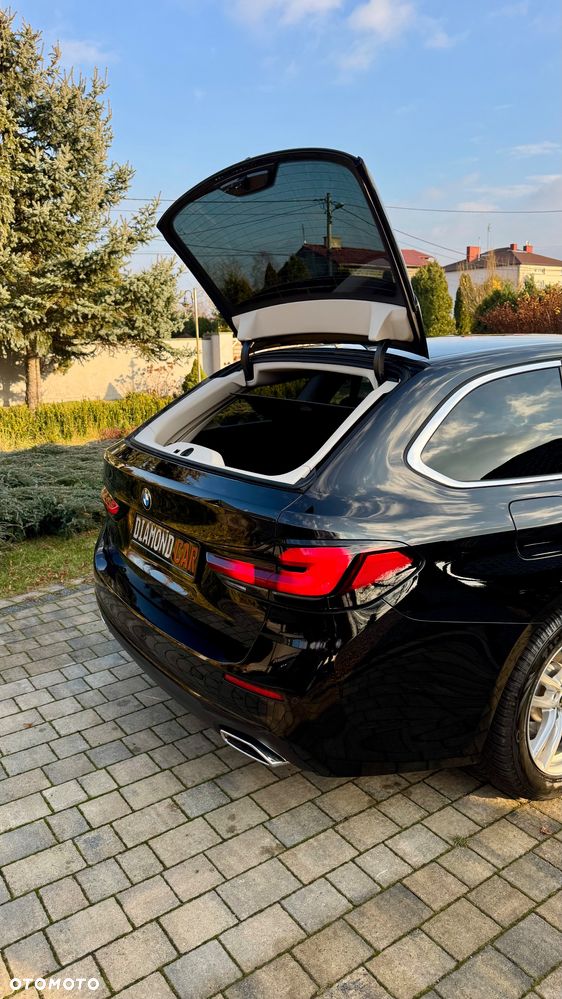 BMW Seria 5 520d Luxury Line - 11