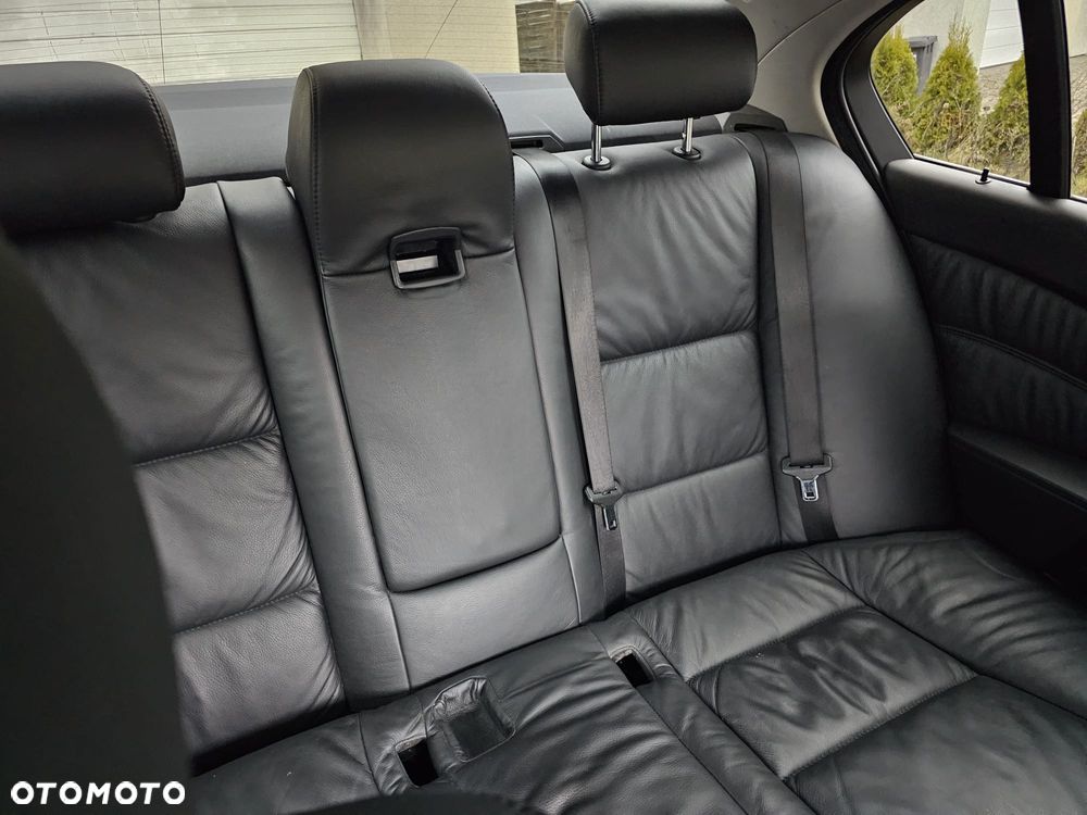 BMW Seria 5 - 36