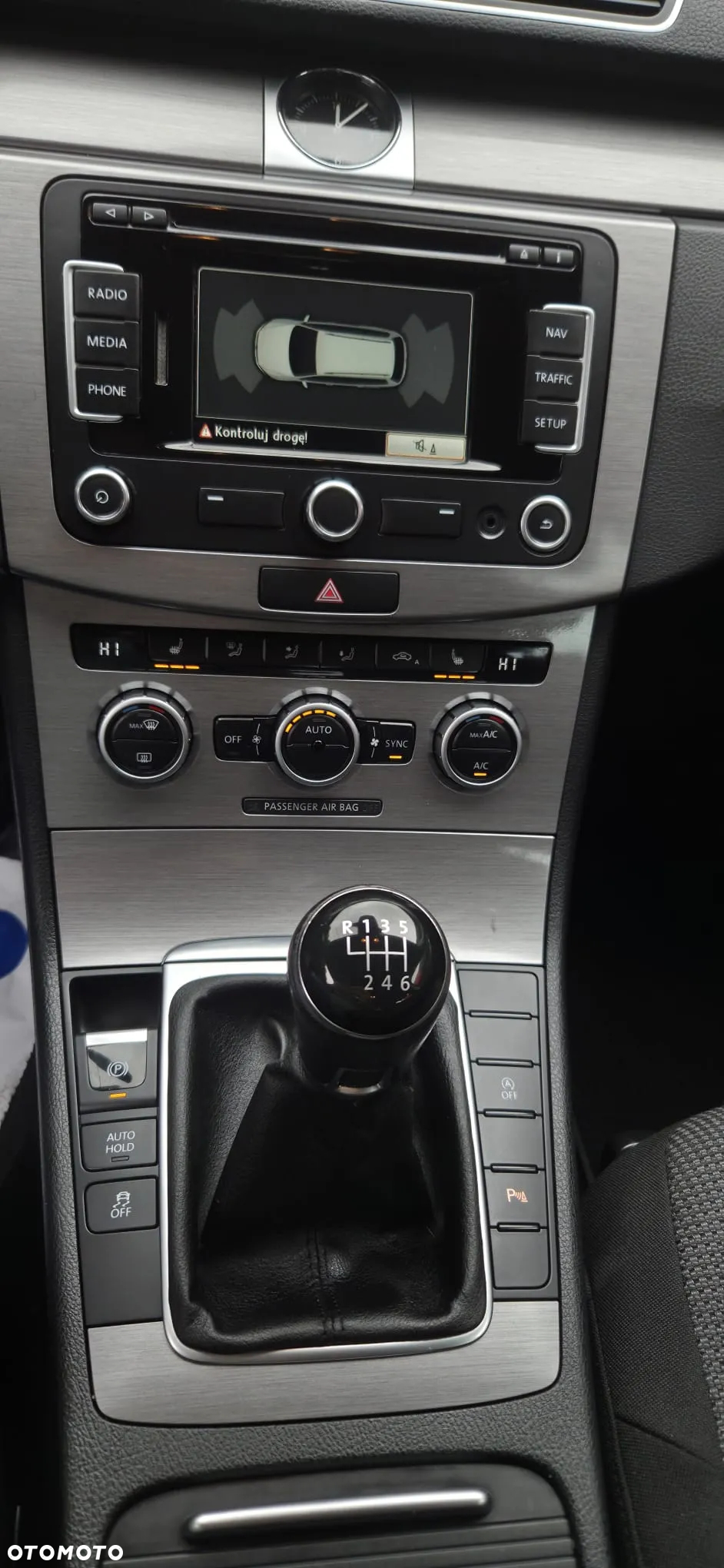 Volkswagen Passat Variant 2.0 Blue TDI SCR R-Line - 25