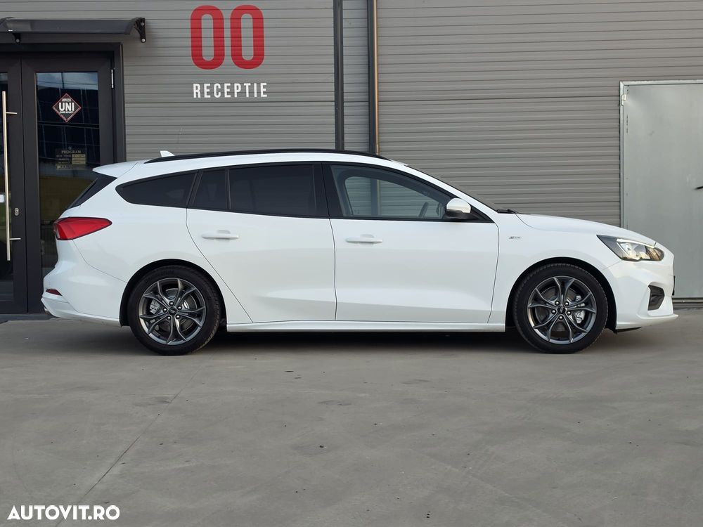 Ford Focus 1.5 EcoBoost ST-Line - 11