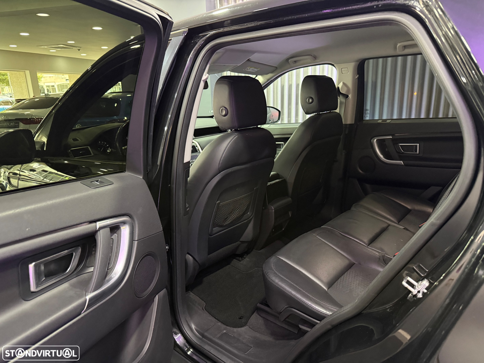 Land Rover Discovery Sport 2.0 TD4 HSE Auto - 6