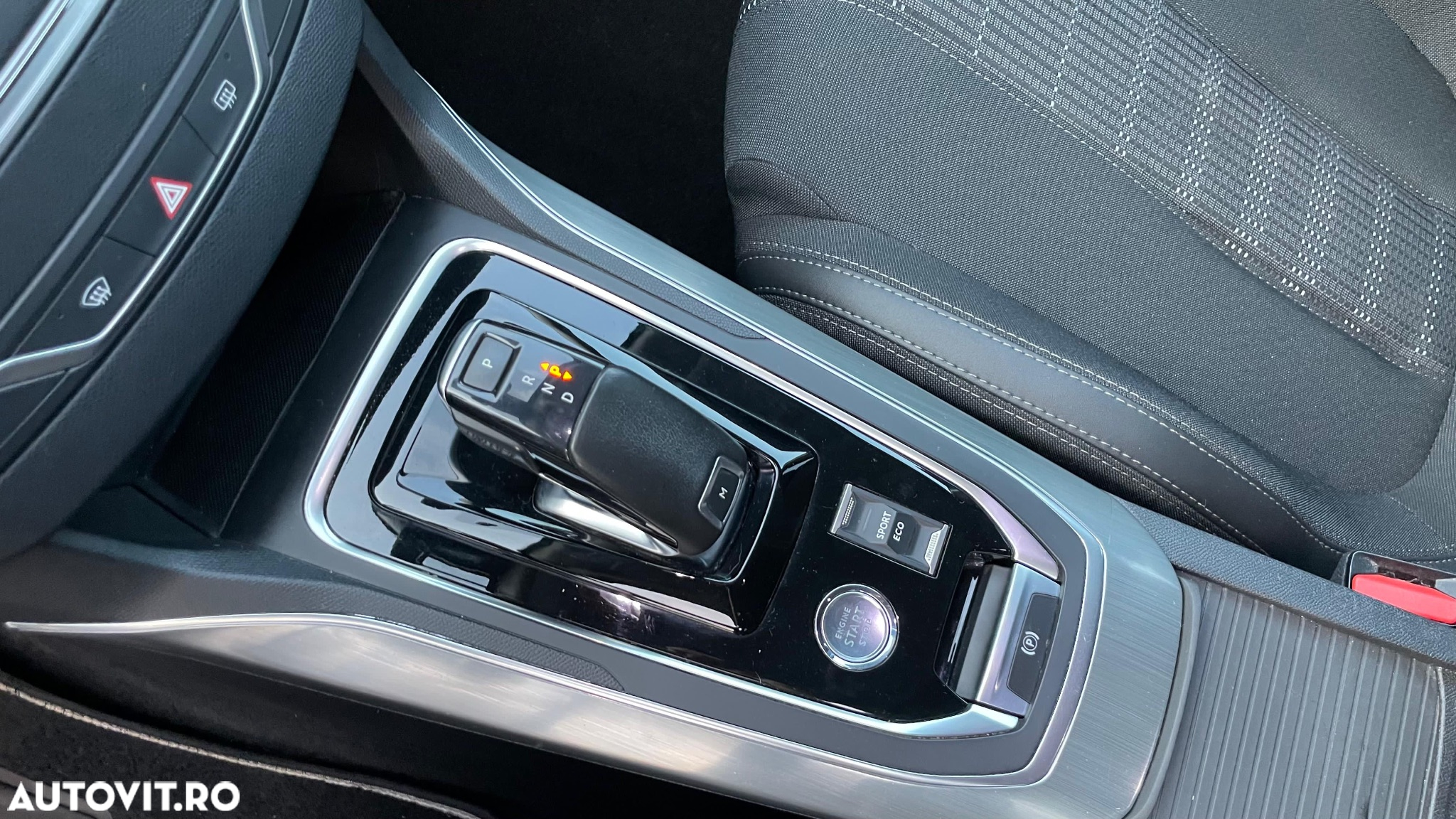 Peugeot 308 1.2 L PureTech Turbo S&S EAT8 Allure Pack - 7