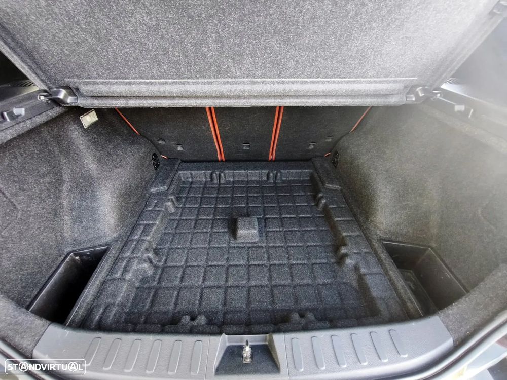 BMW X1 20 d xDrive Auto — fotografia 13