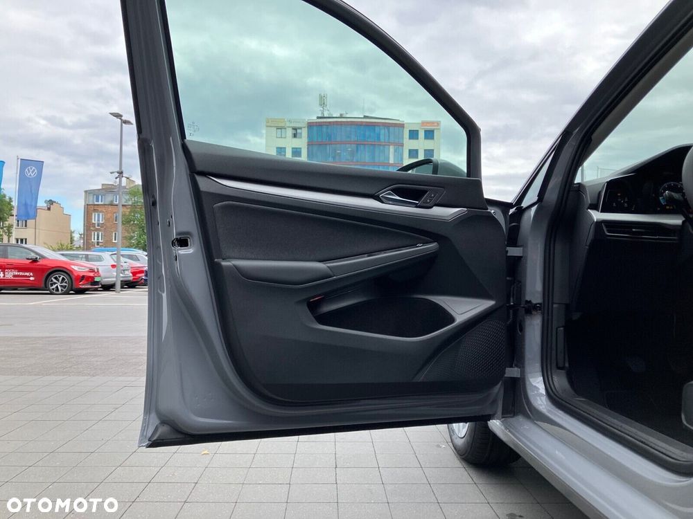 Volkswagen Golf Variant - 11