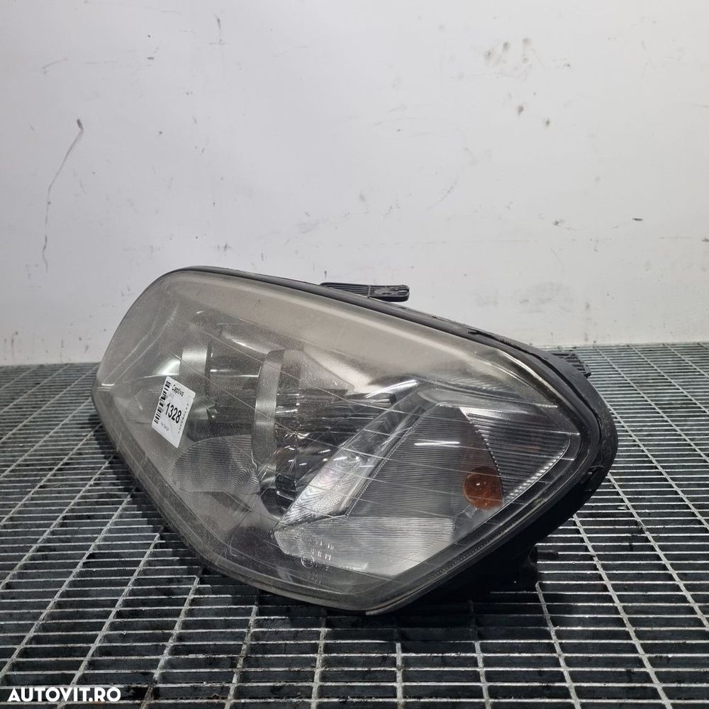 Far Stanga Chevrolet Captiva 2006 - 2011 SUV 4 Usi (1328) Cu lupă - 2