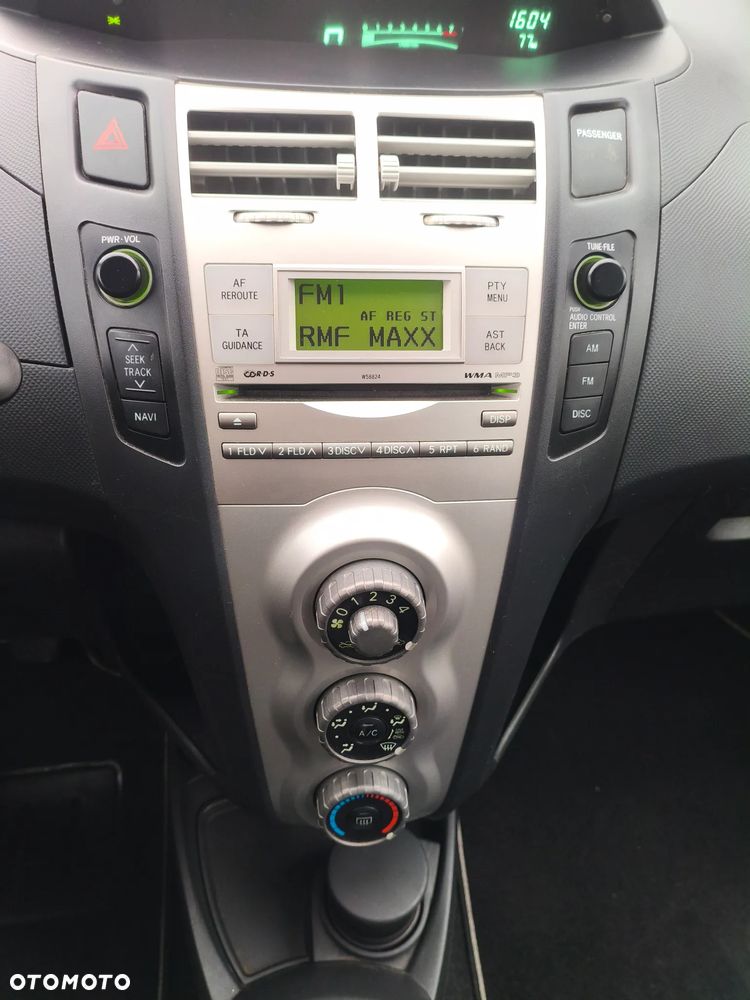 Toyota Yaris 1.3 VVT-i Team - 6