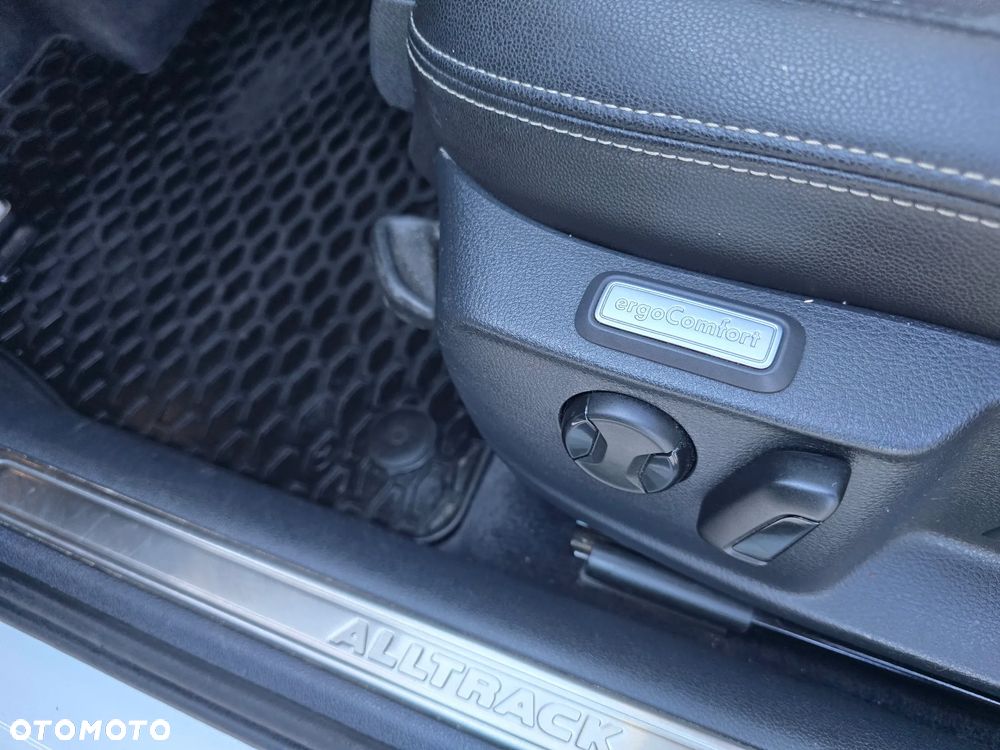 Volkswagen Passat Alltrack - 13