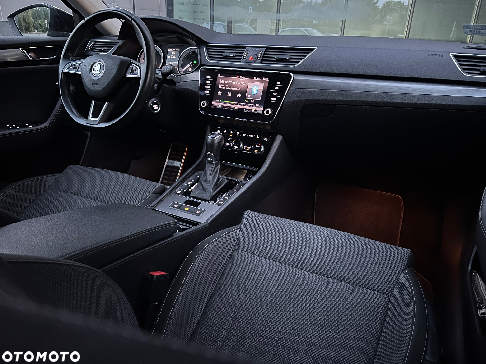 Skoda Superb 2.0 TDI SCR Style DSG - 23