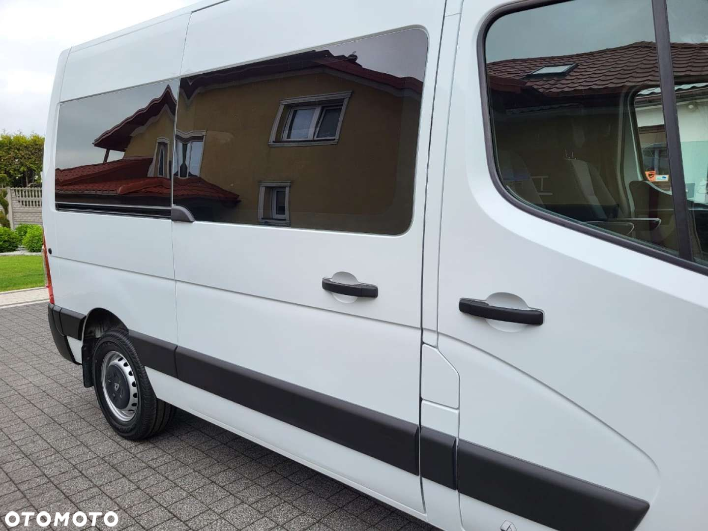 Renault Master 2.3 170ps. L2H2  8-osobowy - 9