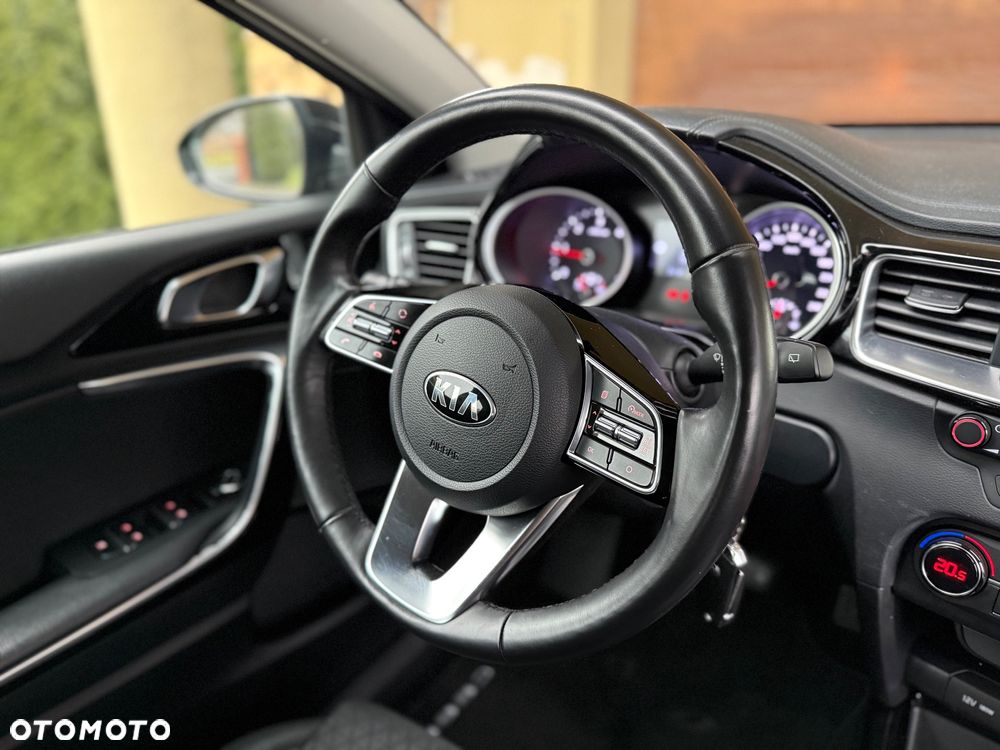 Kia Ceed 1.6 CRDi 136 ISG Spirit - 31