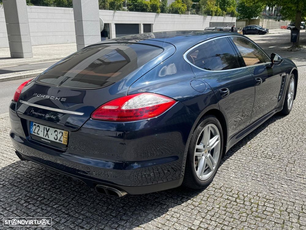 Porsche Panamera Turbo PDK - 4