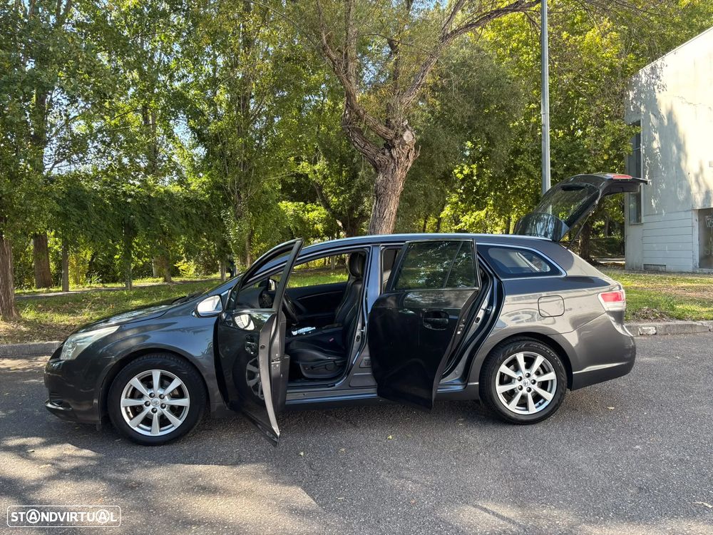 Toyota Avensis SW - 23