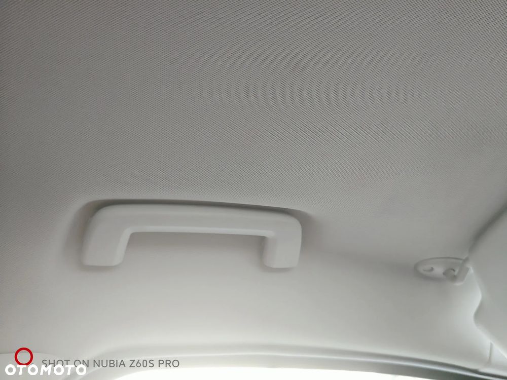 Ford Focus 1.6 SYNC Edition - 13