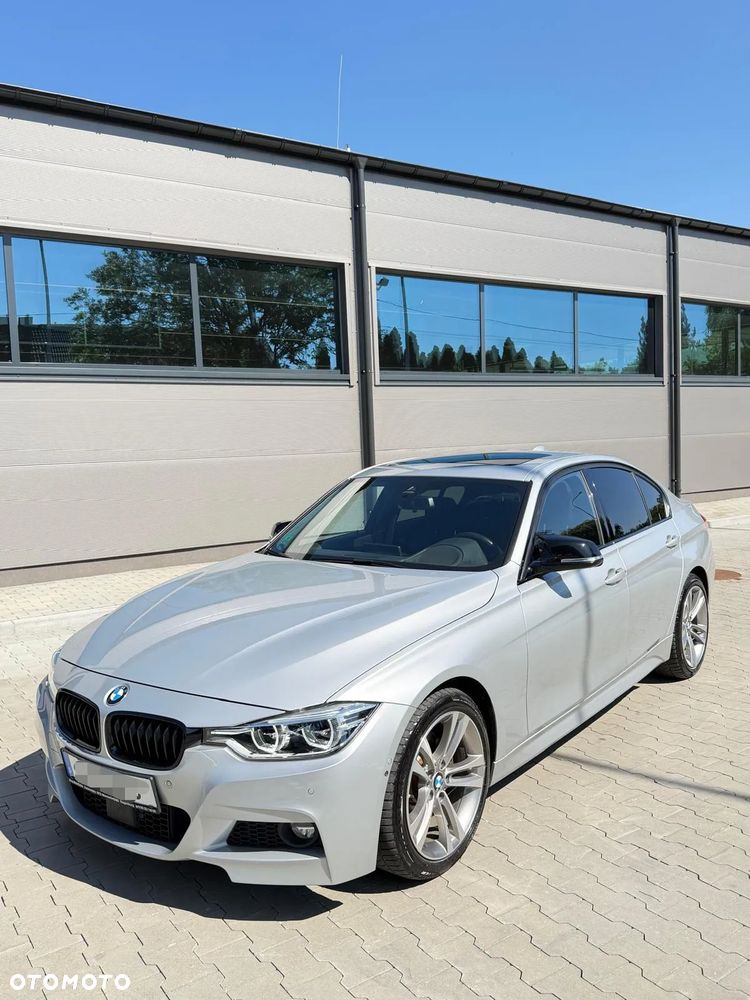 BMW Seria 3 330i xDrive Edition M Sport Shadow - 4