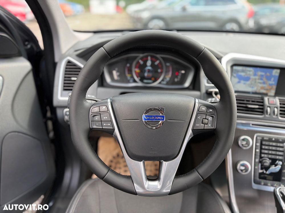 Volvo XC 60 D4 Geartronic Summum - 38