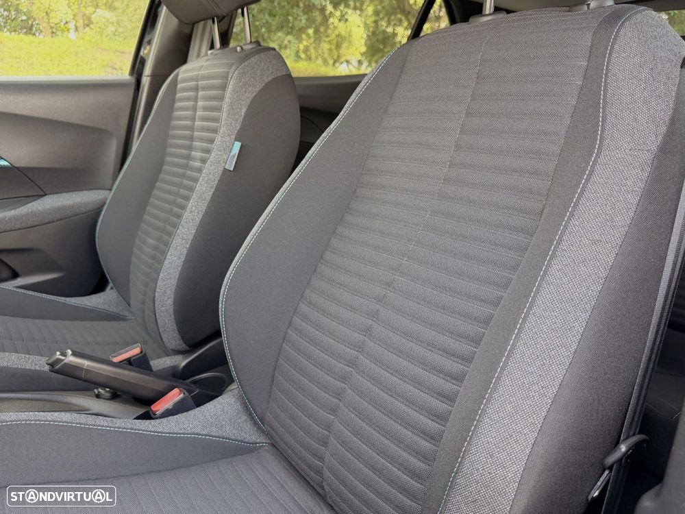 Peugeot 2008 1.2 PureTech Signature - 38