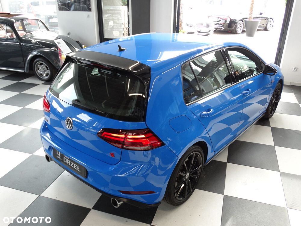 Volkswagen Golf - 8