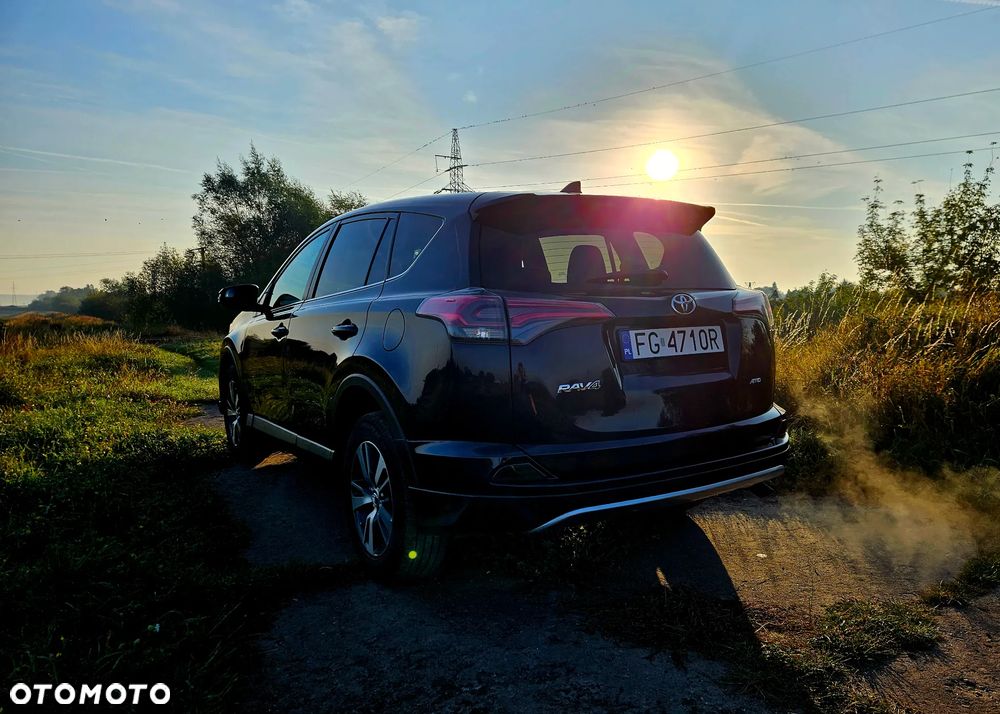 Toyota RAV4 - 4