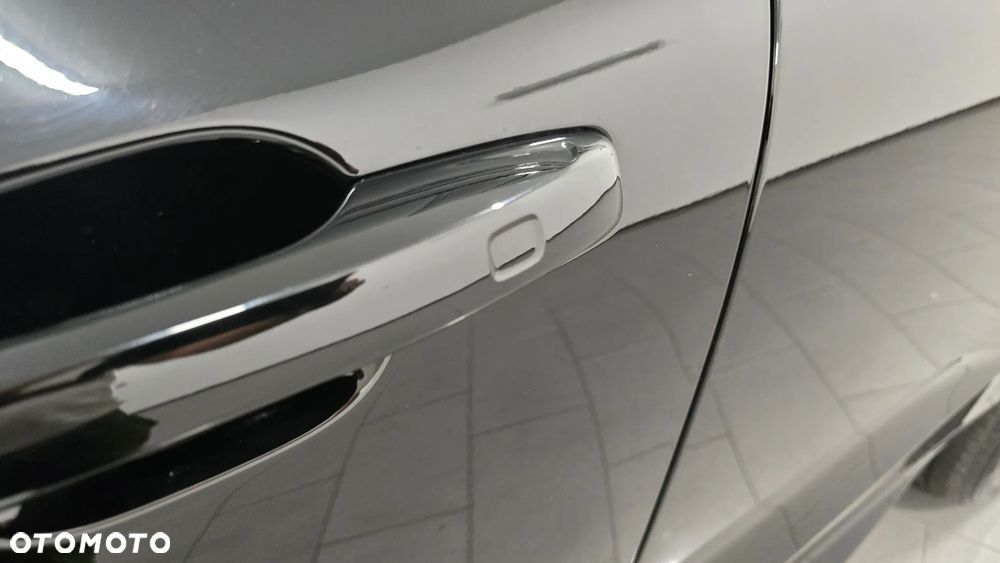 Volvo XC 60 B4 D Plus Dark - 13