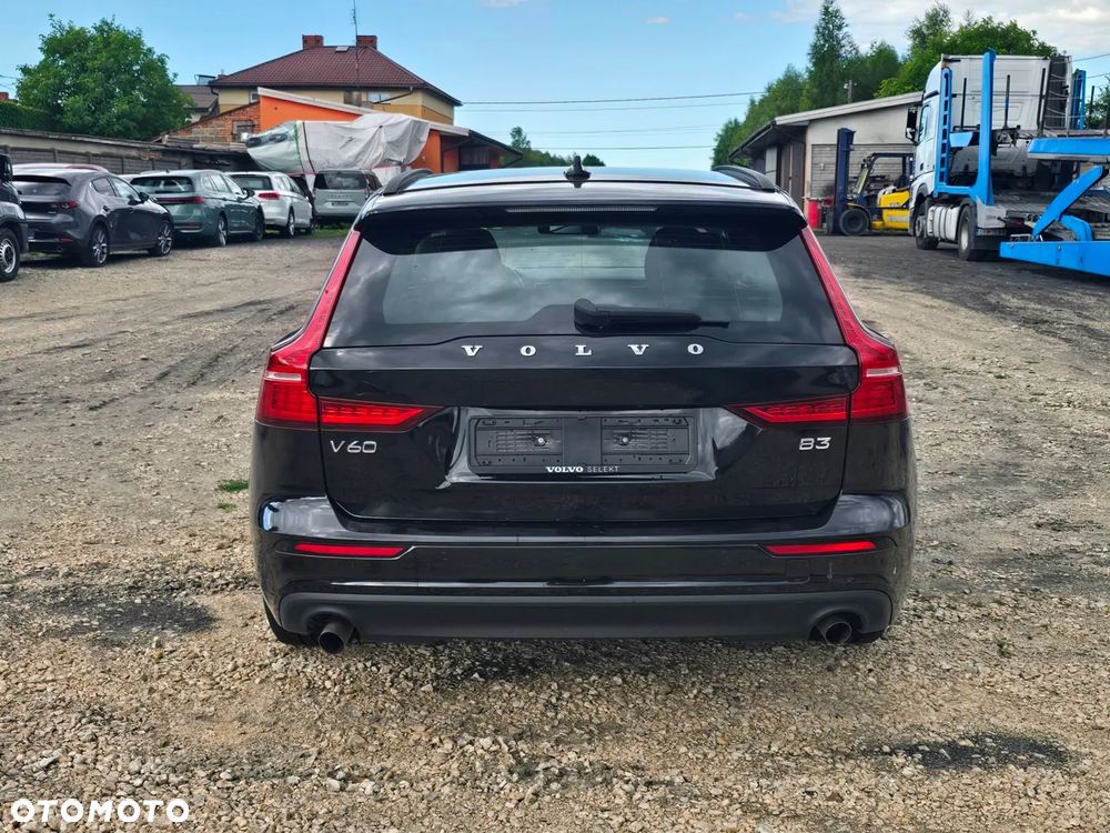 Volvo V60 B3 B DKG Momentum - 7