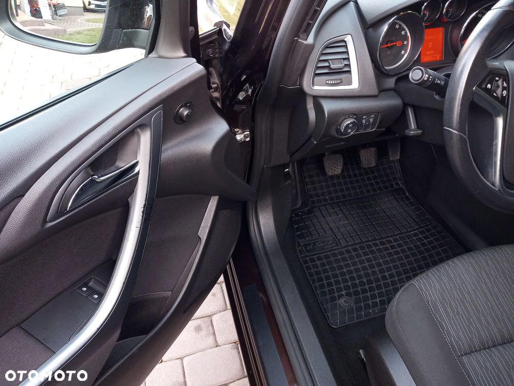Opel Astra 2014
