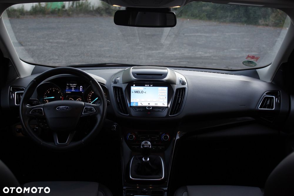 Ford Kuga 2.0 TDCi 2x4 Titanium - 15