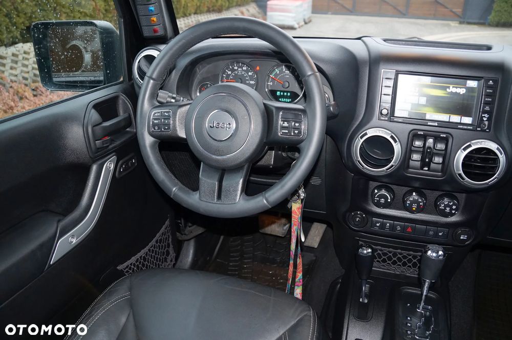Jeep Wrangler 3.6 Unlim Sahara - 6