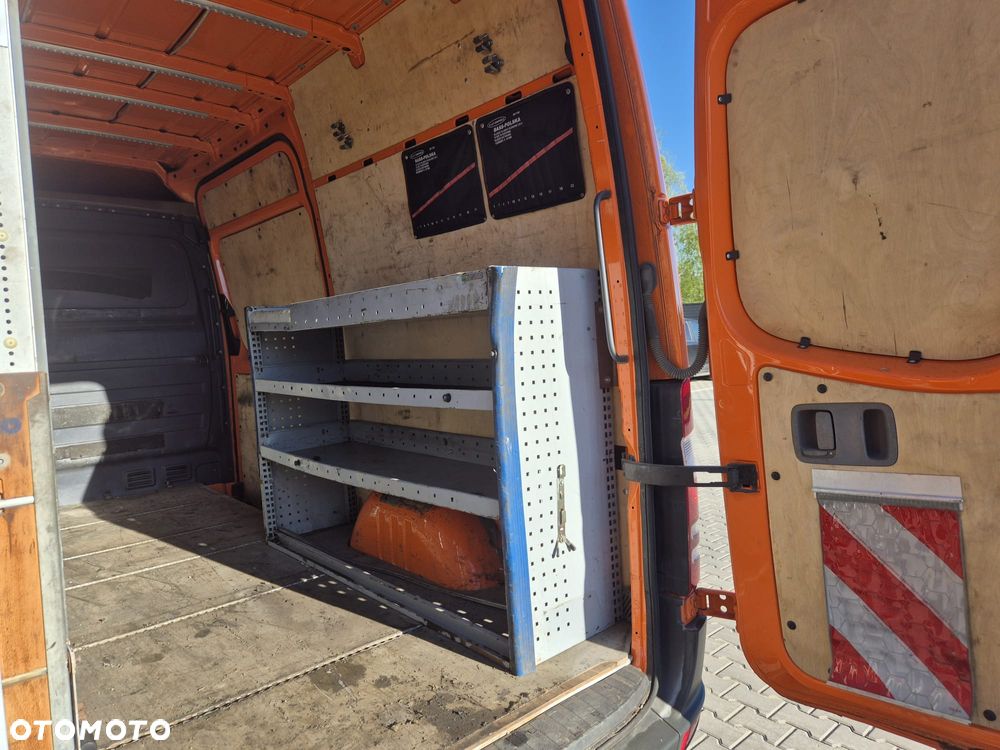 Mercedes-Benz Sprinter - 18