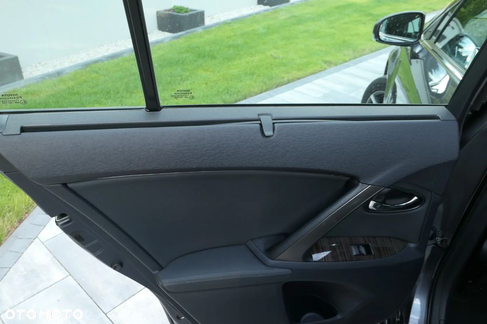 Toyota Avensis 2.0 Prestige MS - 10