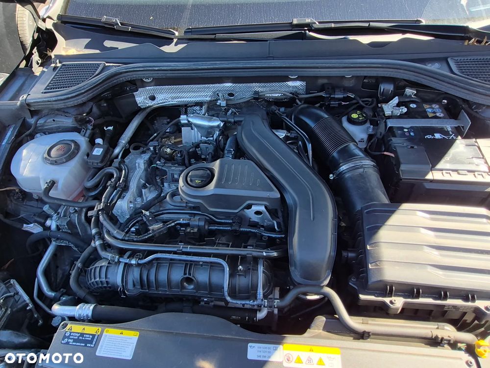 Volkswagen Golf - 10
