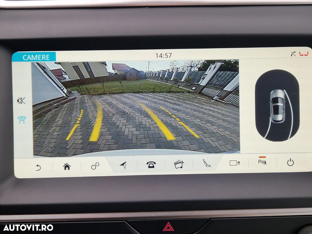 Jaguar E-Pace D150 AWD Base - 8