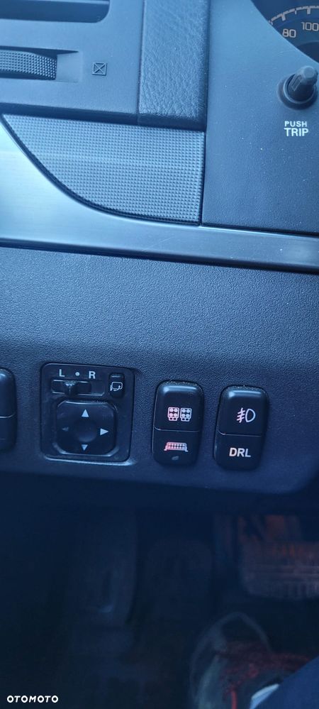 Mitsubishi Pajero - 10